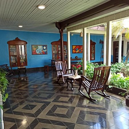 Hostal Harvest House Леон Экстерьер фото