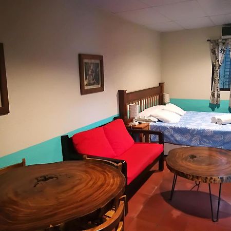 Hostal Harvest House Леон Экстерьер фото