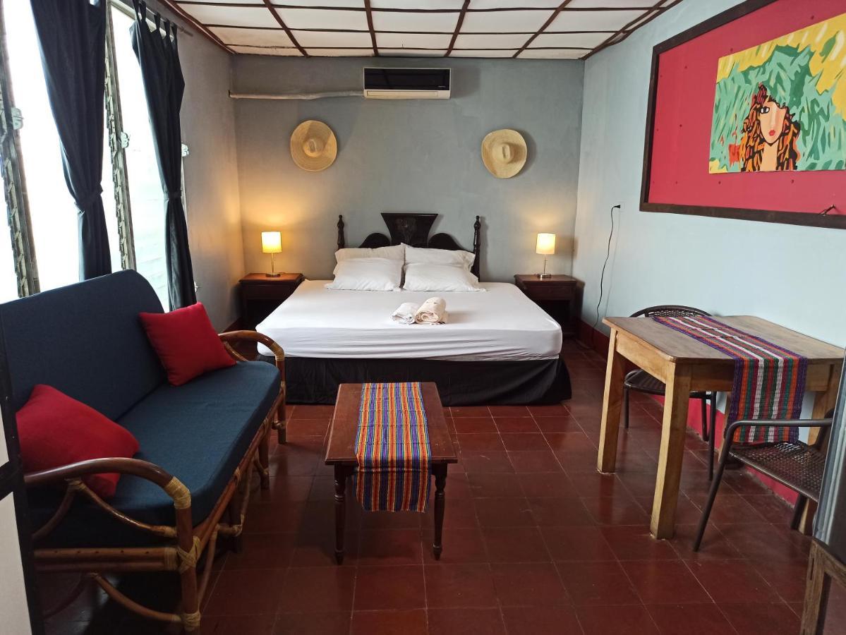 Hostal Harvest House Леон Экстерьер фото